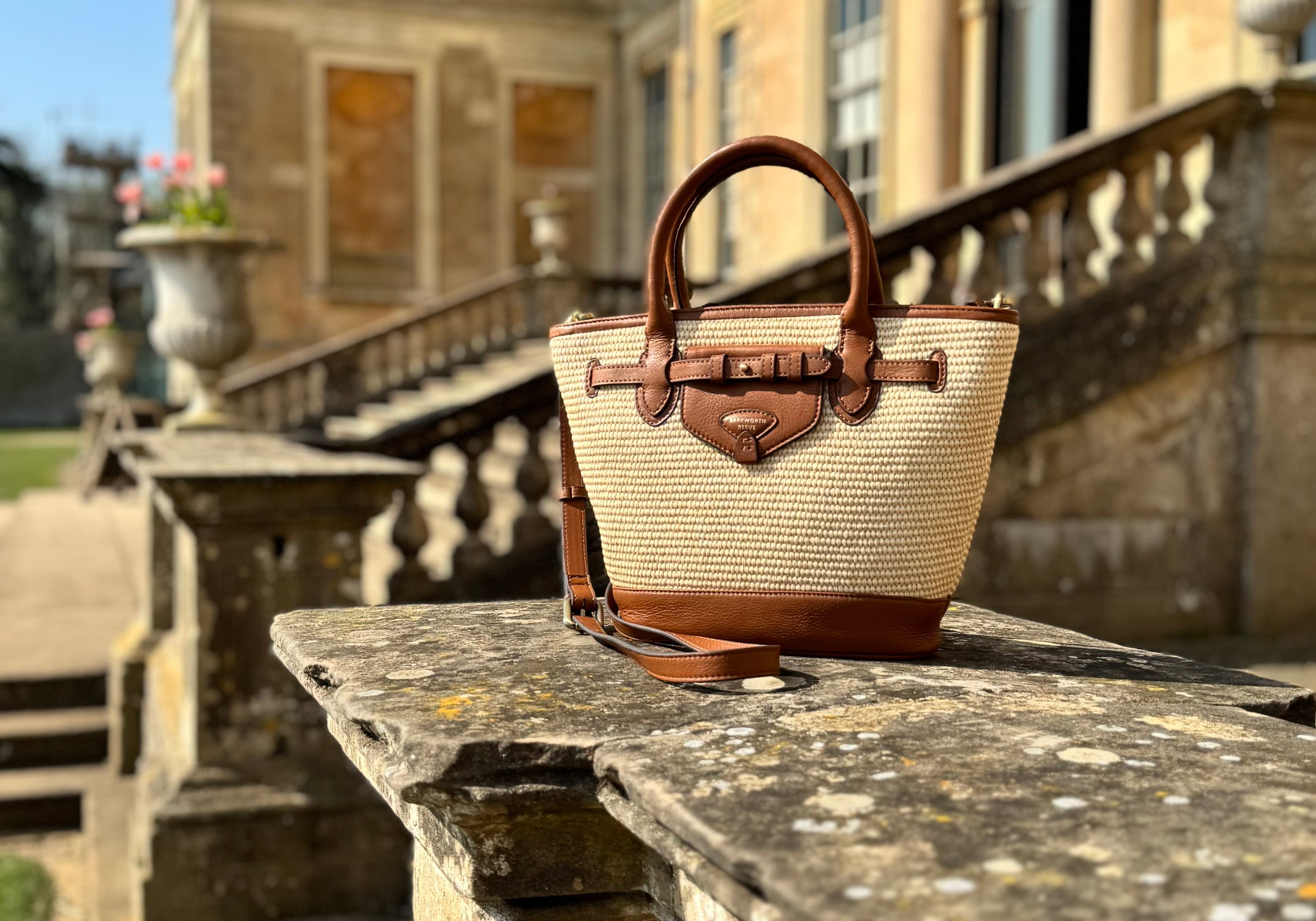 Natural Summer Materials: Linen, Raffia & Canvas Bags That Work | Barkworth Reeve