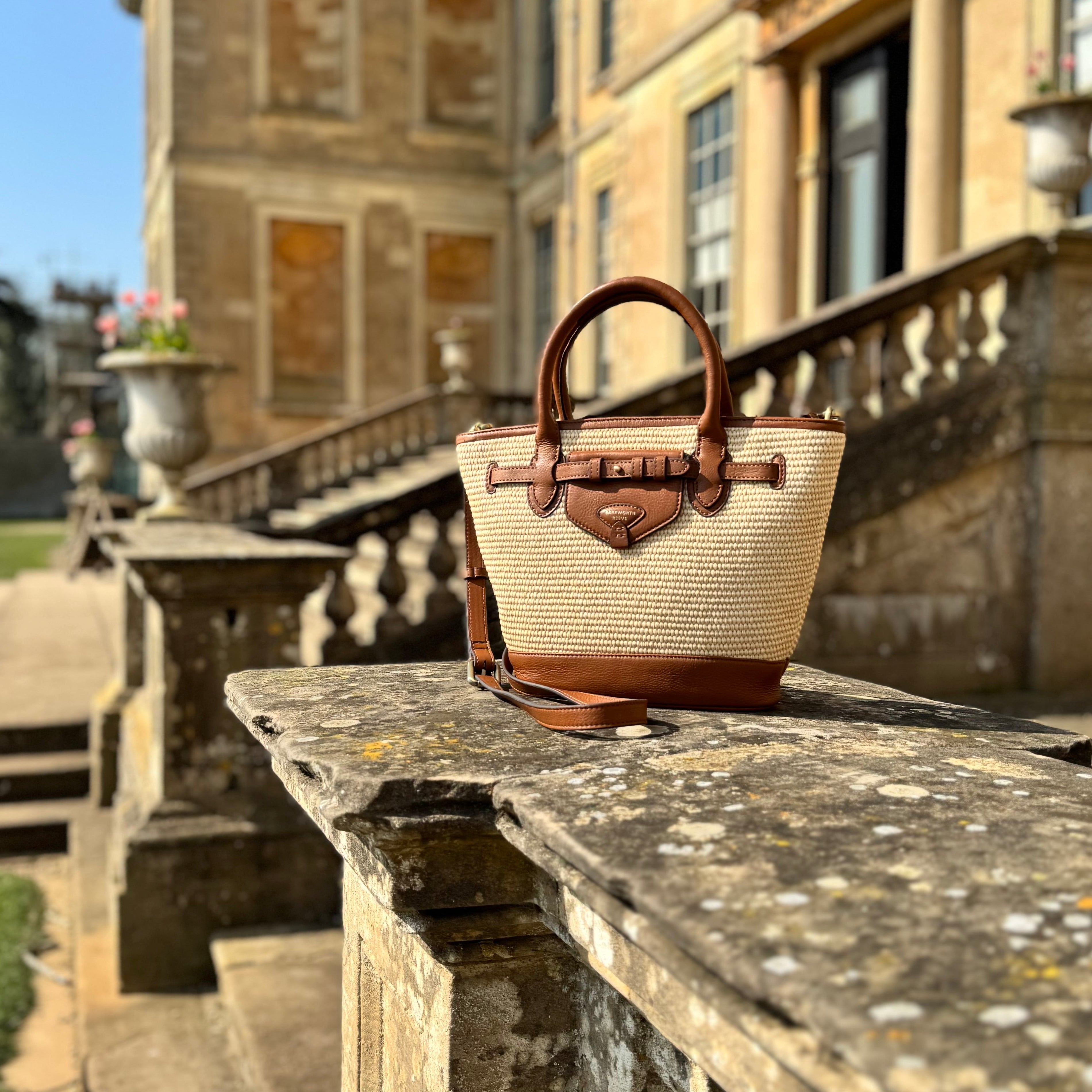 Natural Summer Materials: Linen, Raffia & Canvas Bags That Work | Barkworth Reeve