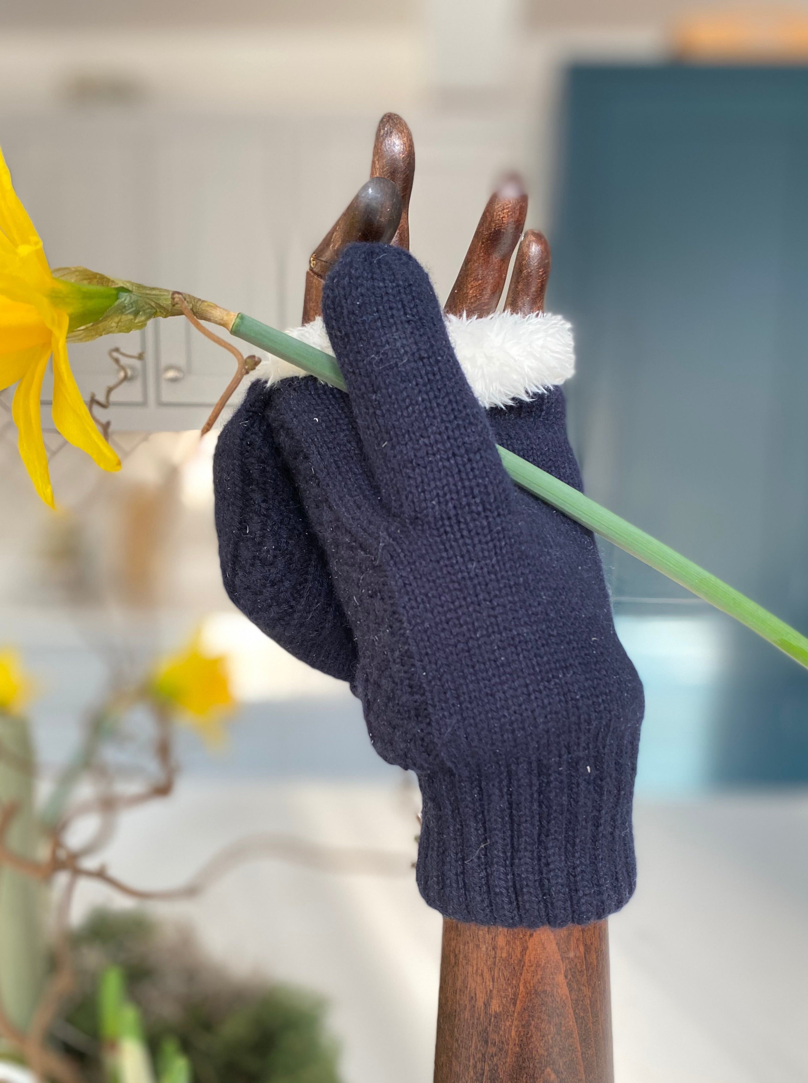 Fully Lined Knitted Flip Mitt Glove in Cashmere Mix Yarn