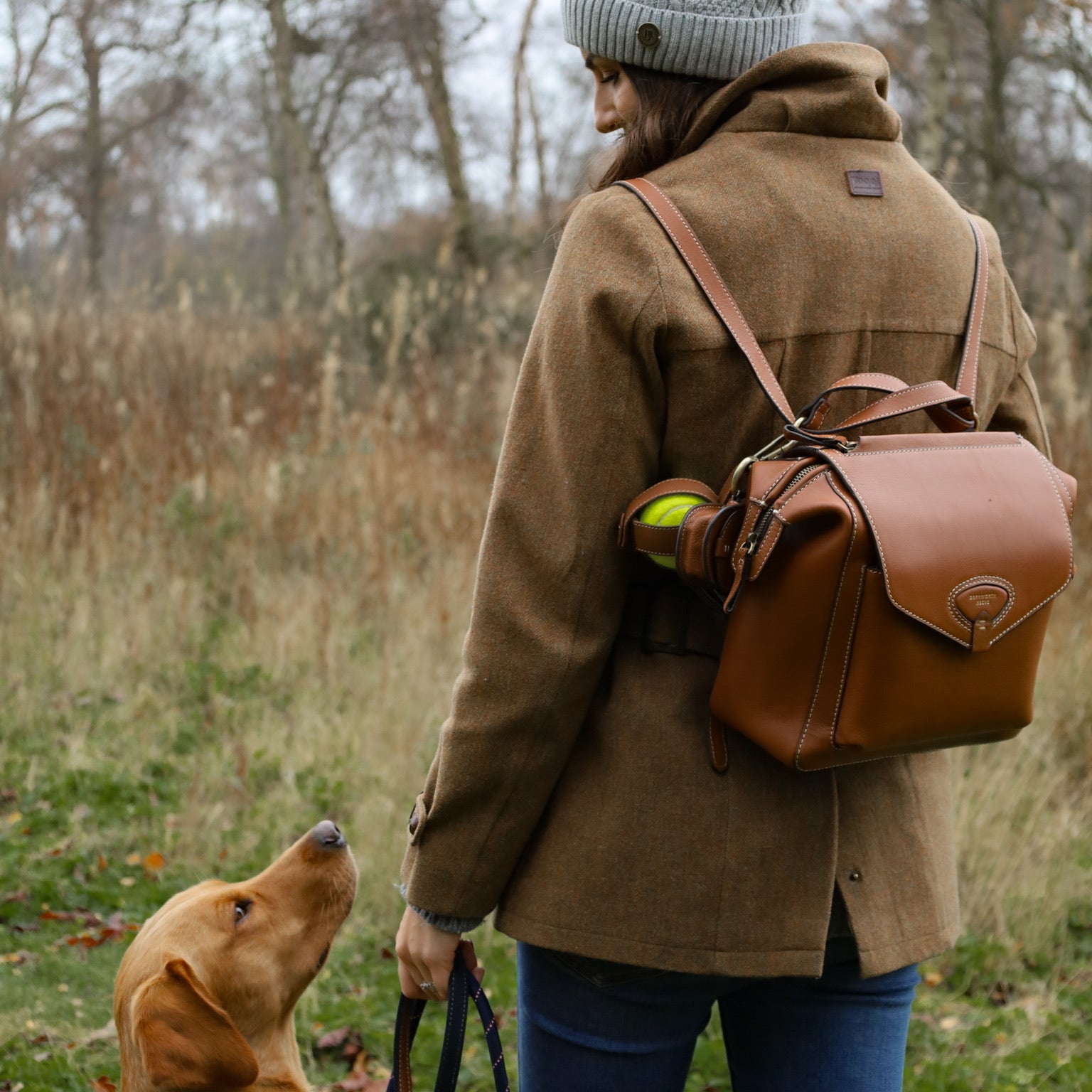 Welton Dog Ball Holder in Tan Grain