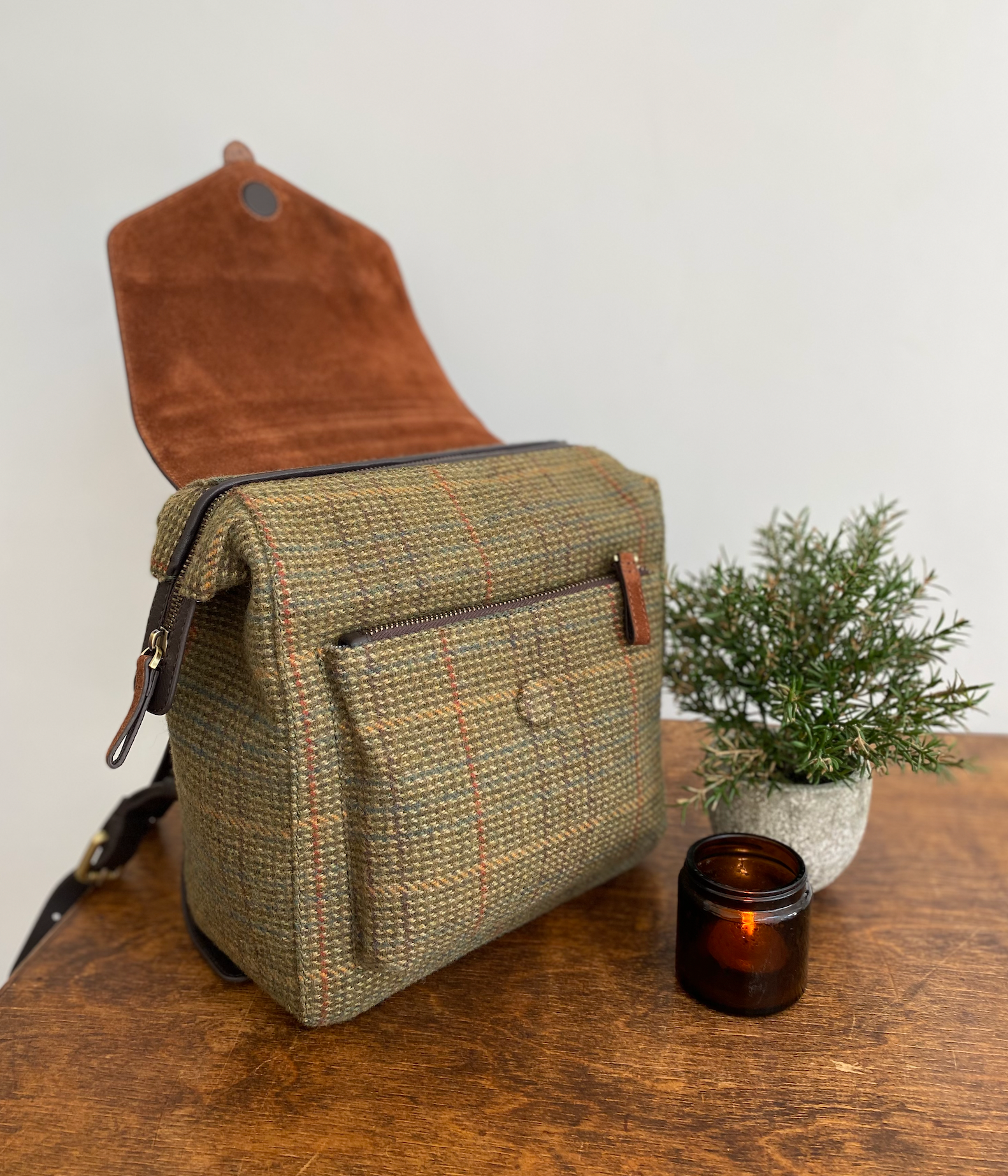 Bramham in Field Green Tweed & Tan Croc Embossed Leather