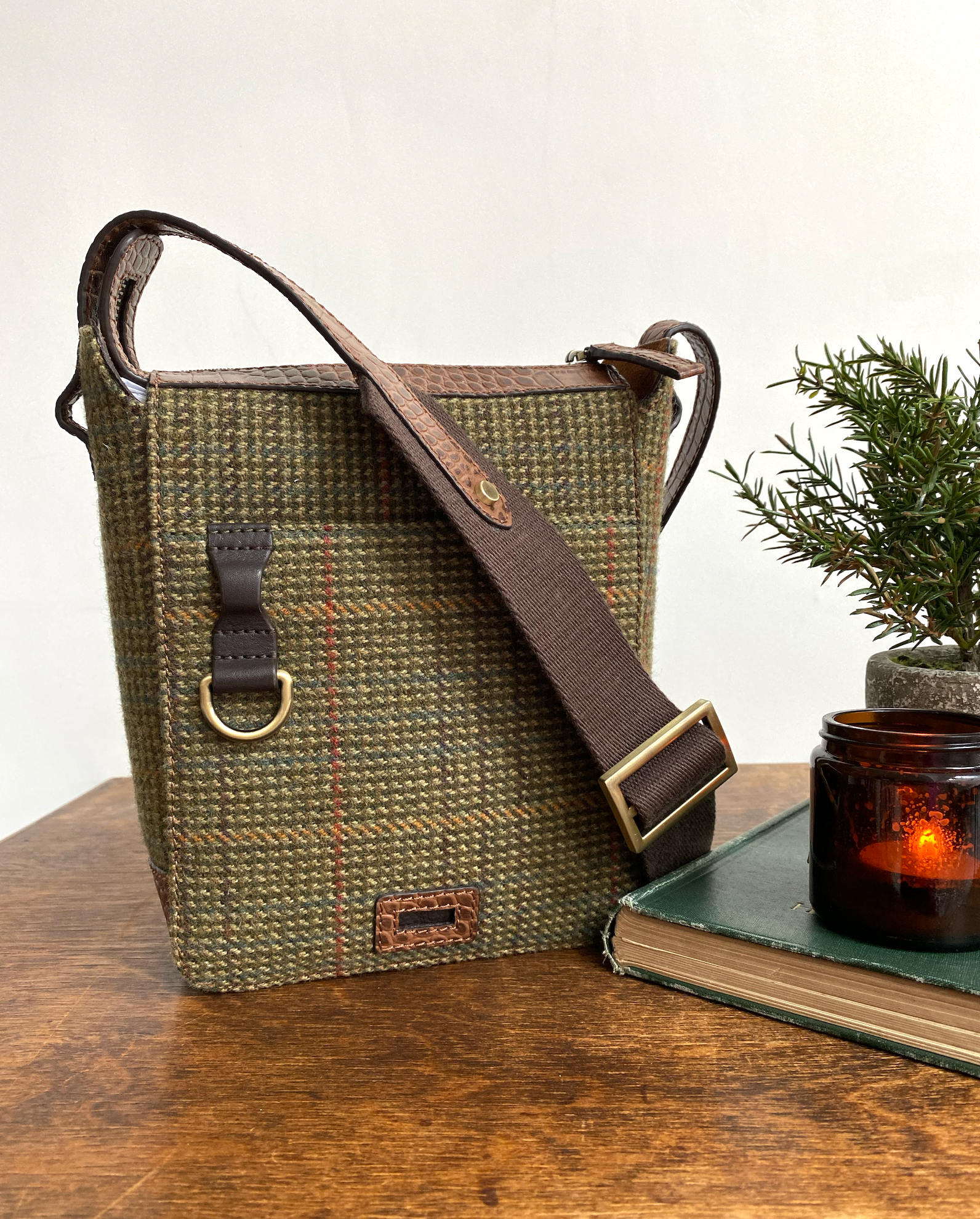 Tweed crossbody hotsell