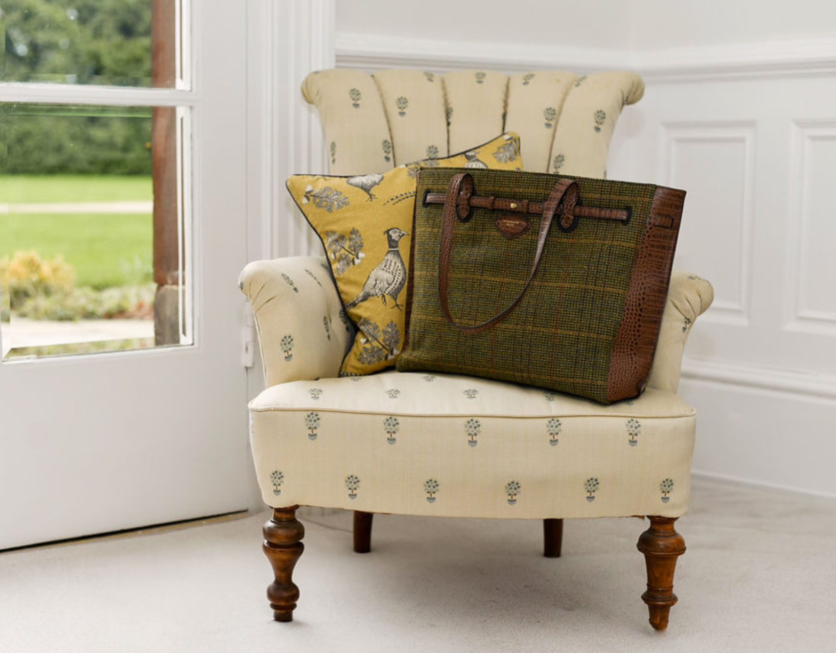 Doddington Tote Bag in Country Green Tweed with Croc Leather Trim & Zip Closure