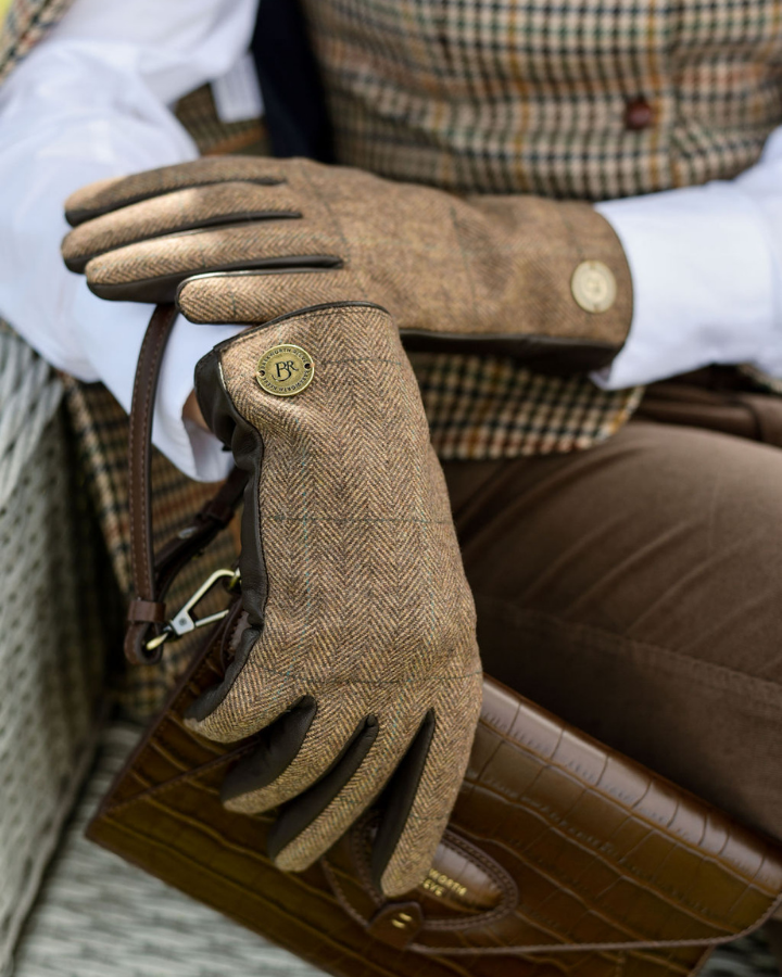 Tweedie Gloves in Herringbone Tweed & Chocolate Lambskin