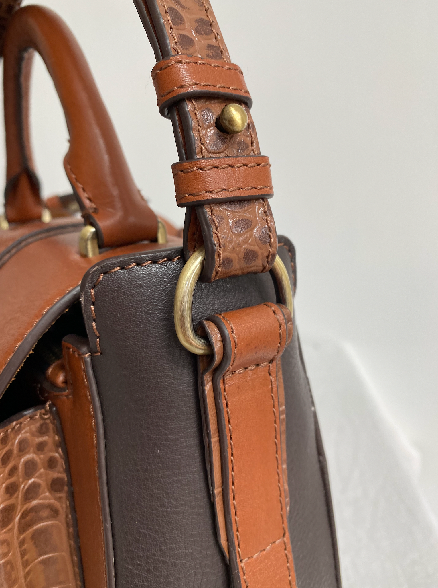 Belton Saddle Bag in Tan Leather with Adjustable & Detachable Shoulder Strap